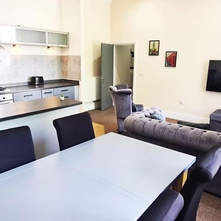 Luxury 2 Bed 2 Bath Suite بريستون المظهر الخارجي الصورة