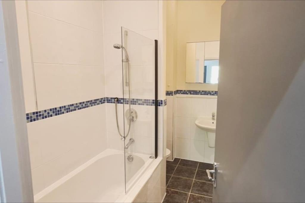 Luxury 2 Bed 2 Bath Suite بريستون المظهر الخارجي الصورة